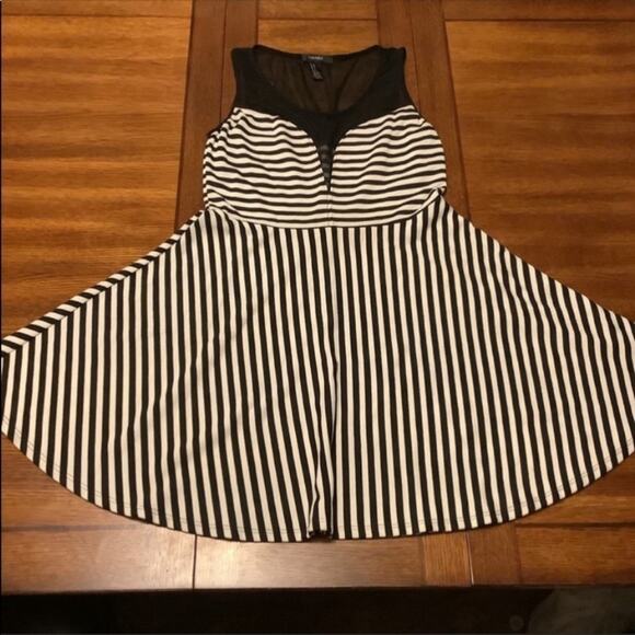 FOREVER 21 Black & White Mesh  Fit & Flare Stripe Dress Size Medium - Picture 2 of 5
